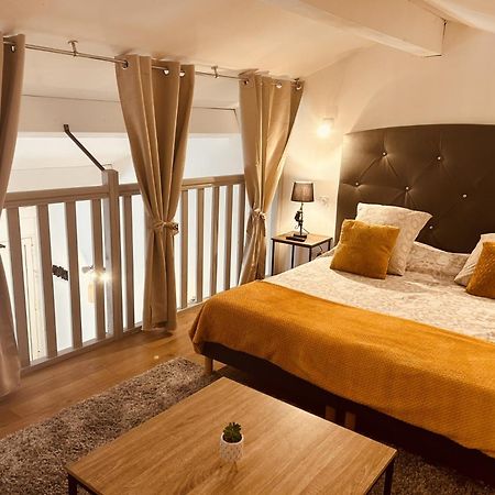 Le Paolo Appartement Deluxe Нарбон Екстериор снимка