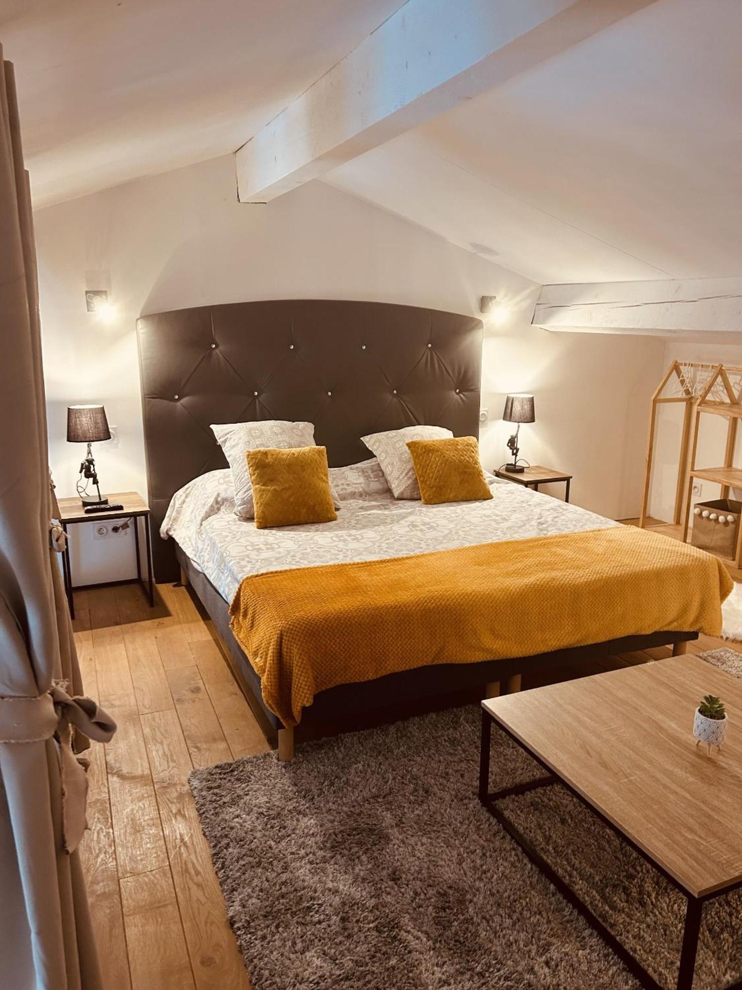 Le Paolo Appartement Deluxe Нарбон Екстериор снимка